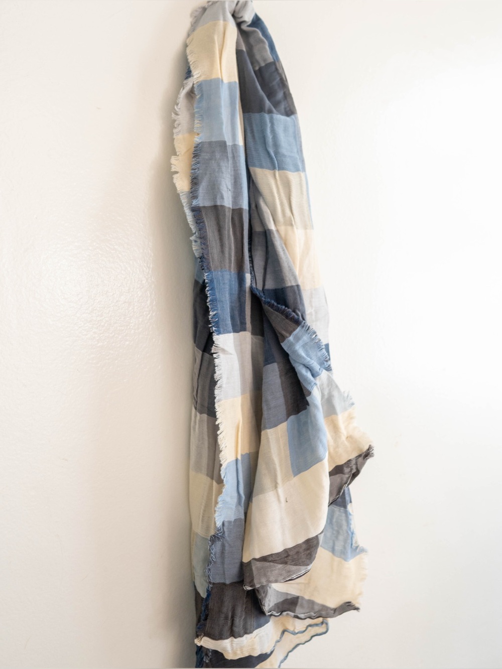 Traits Paris Oversized Plaid Scarf / Wrap – Blue Gray Cream – Frayed Edge